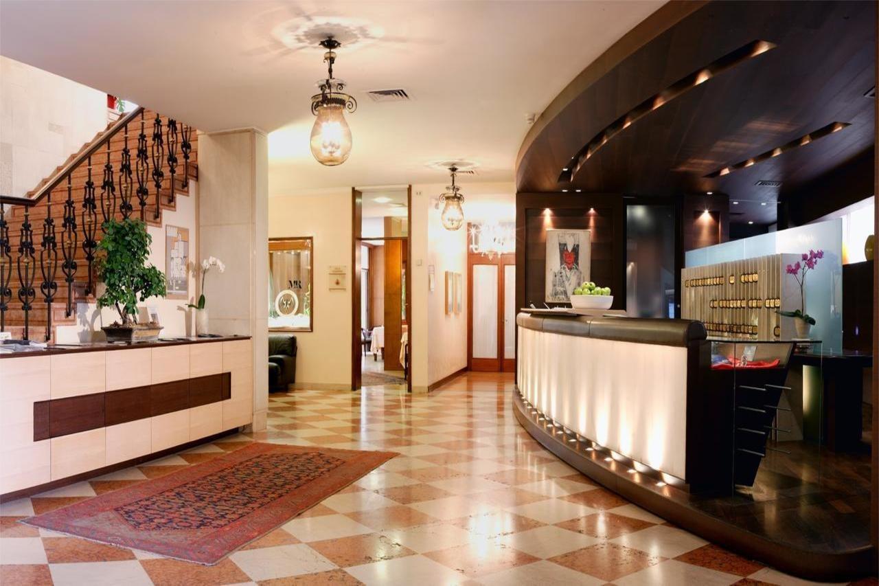 Astoria Hotel Italia Udine Exterior foto